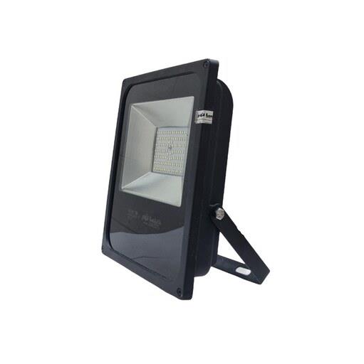 پروژکتور محوطه ای50وات رنگ نور استاندارد ال ای دی( LED )دیسانور مدل فروزان پرژکتور